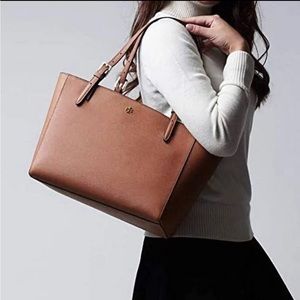 Tory Burch Emerson Tote - JUST IN TIME FOR Spring🌷